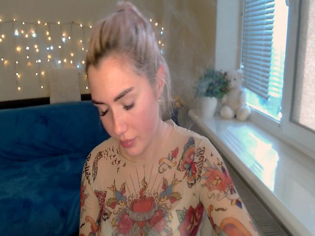 Live sex webcam photo for TrishKlein #269672002