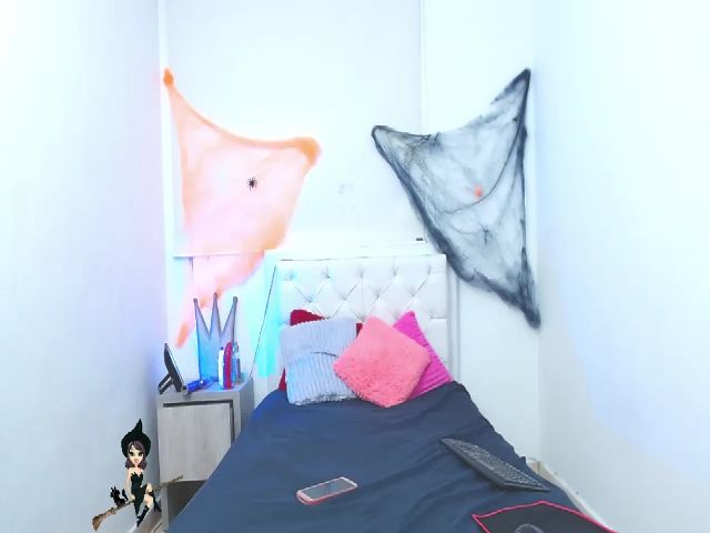 Live sex webcam photo for Arianna_sexyy #269674207