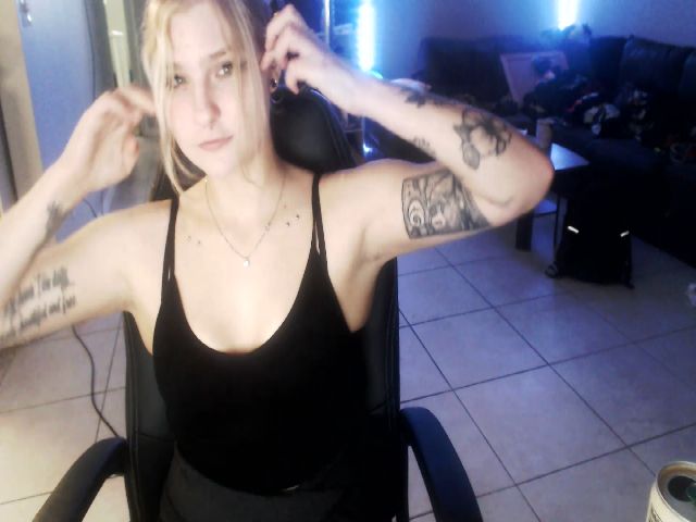 Live sex webcam photo for Whorde #269676632