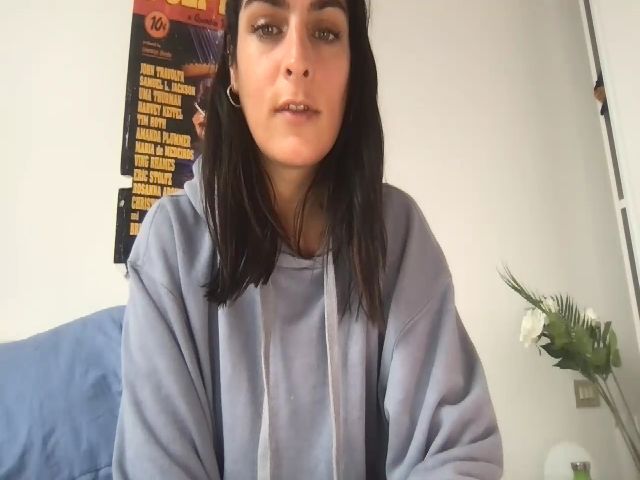 Live sex webcam photo for Cami_coquine #269672141