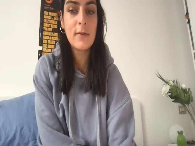 Live sex webcam photo for Cami_coquine #269672595