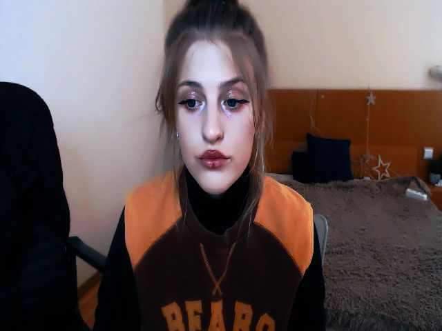 Live sex webcam photo for Sofia__White #269674098