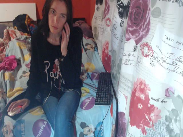 Live sex webcam photo for HOT_JULLYXXX #269677937