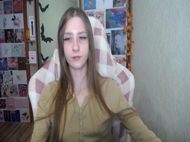 Live sex webcam photo for M00T4B0R #269675486