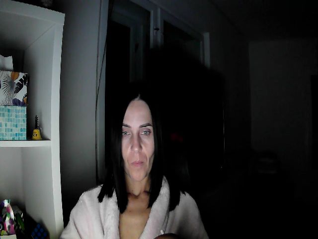 Live sex webcam photo for Beatrice_18 #269681376