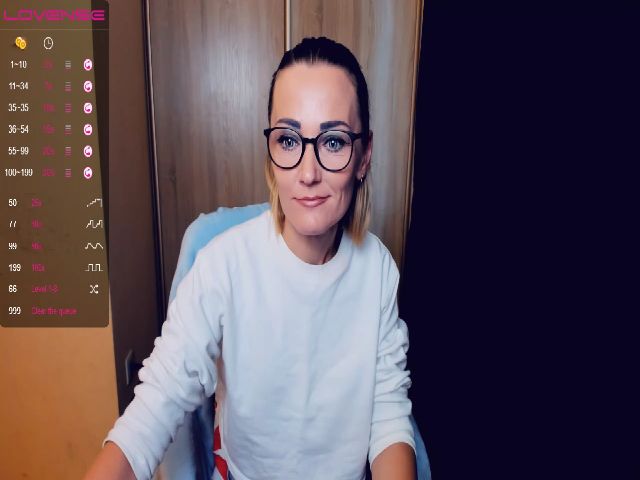 Live sex webcam photo for SecretDream #269671208