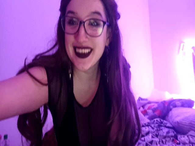 Live sex webcam photo for Cabaret_Panda #269669312