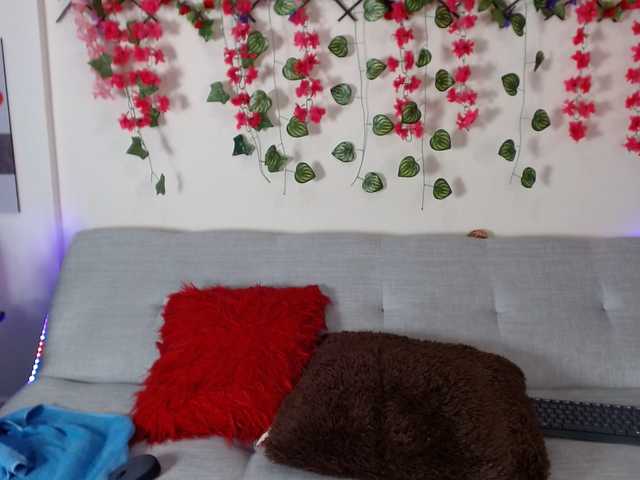 Live sex webcam photo for SARAHBELLEM-1 #269664863