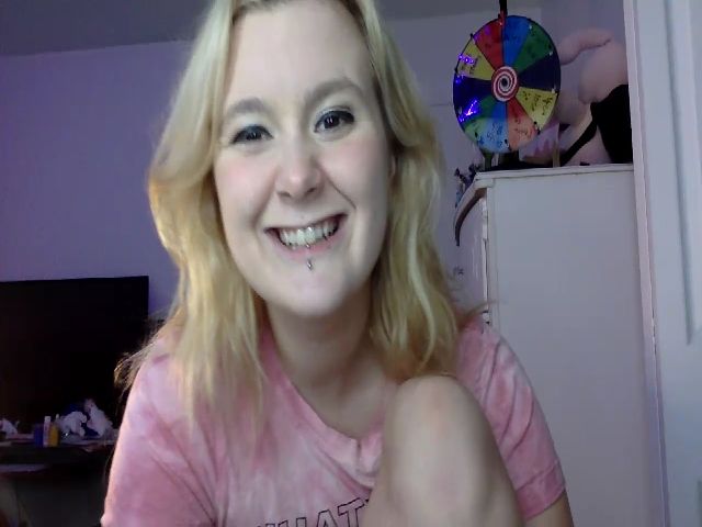 Live sex webcam photo for Avery_Doll #269677706