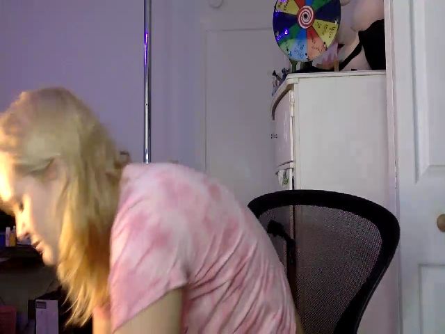 Live sex webcam photo for Avery_Doll #269680492