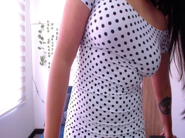 Live sex webcam photo for Anne_heaven #269676676