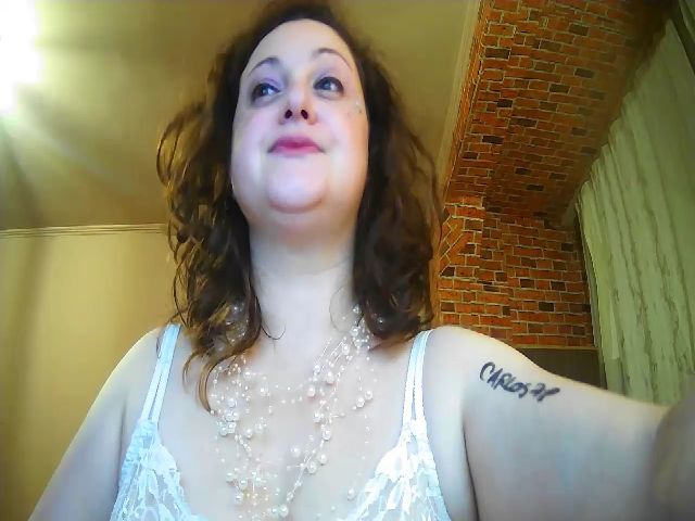 Live sex webcam photo for CurlyCherry #269665403