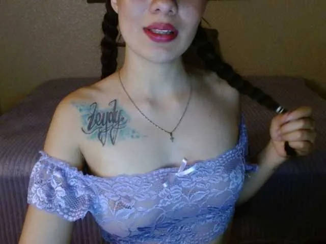 Live sex webcam photo for Anahi212 #269664851