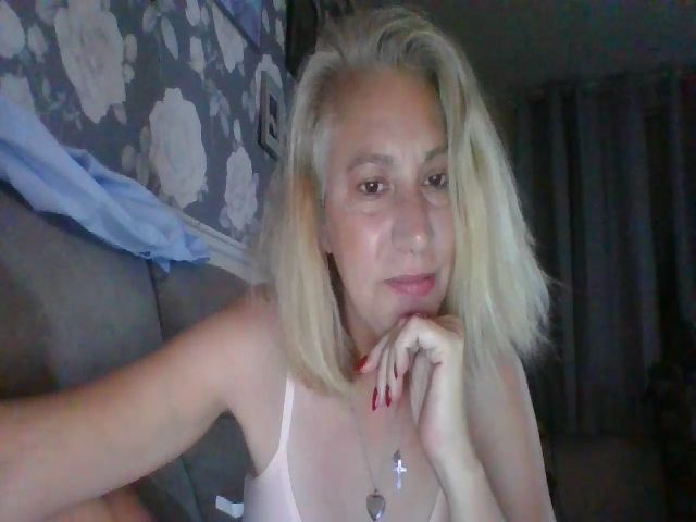 Live sex webcam photo for XxMommaKxX #269681778