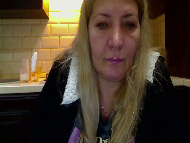 Live sex webcam photo for HeyHeyGrey #269665222