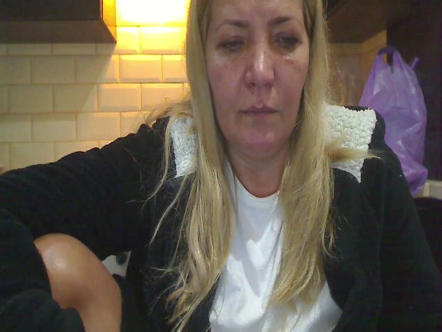 Live sex webcam photo for HeyHeyGrey #269671169