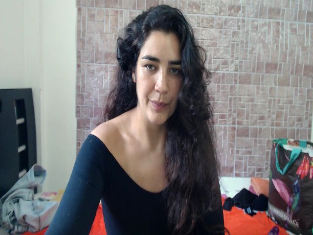 Live sex webcam photo for Sweetsmile28 #269676099