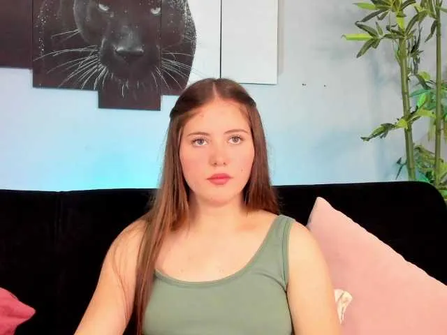 Live sex webcam photo for violet-03 #269679418