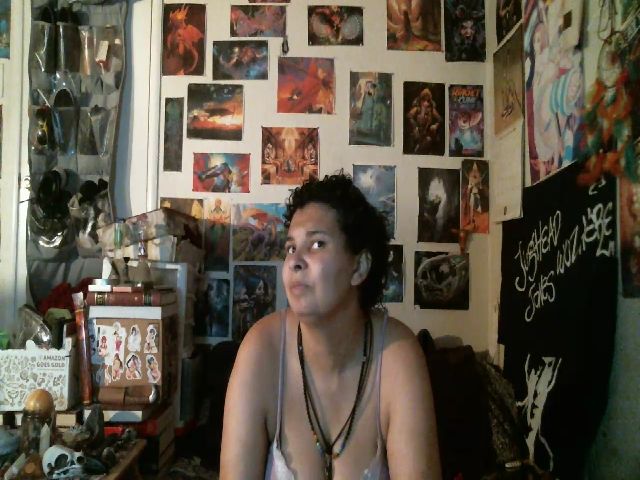 Live sex webcam photo for HornyHunBunny #269666176