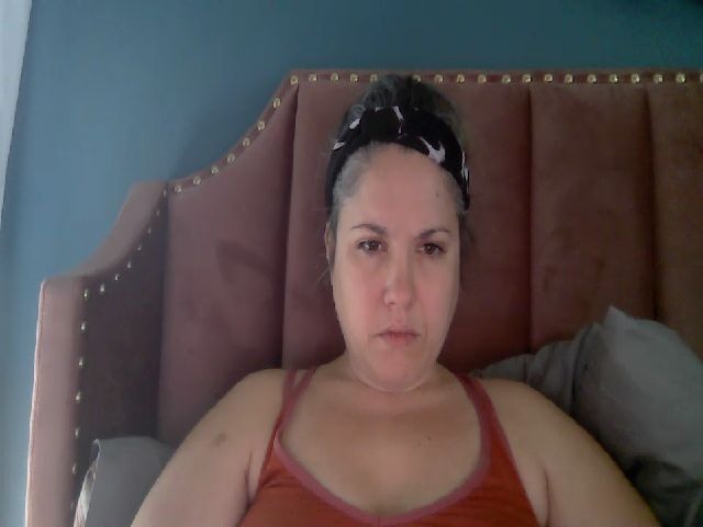 Live sex webcam photo for Laural55 #269677788