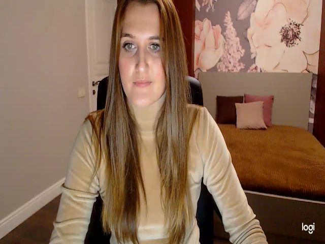 Live sex webcam photo for Gins_Rivera #269677803