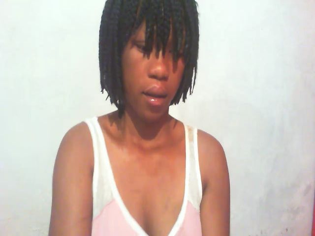 Live sex webcam photo for Blqdiamond #269682673