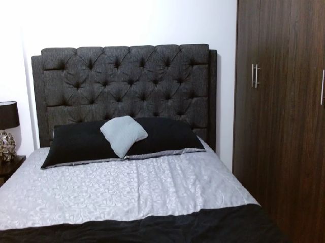 Live sex webcam photo for Fenix_Golden1 #269667535