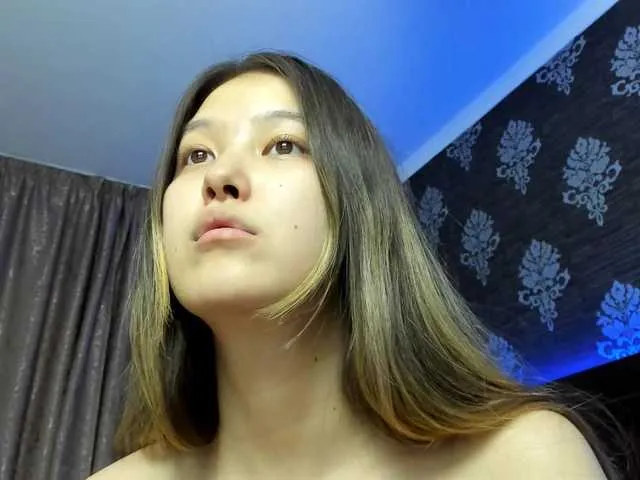 Live sex webcam photo for KayaLuan #269673010