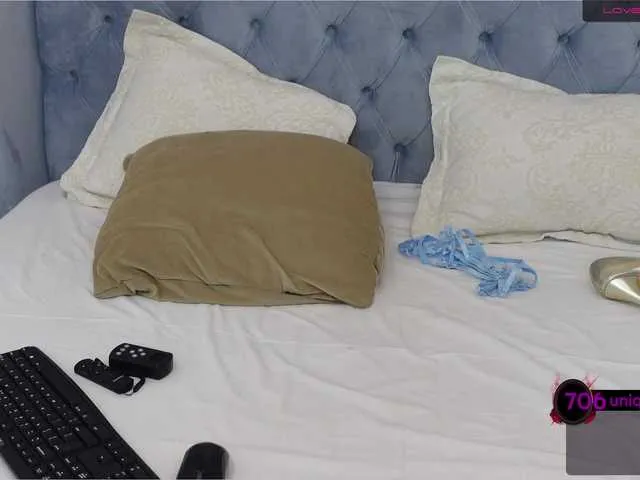 Live sex webcam photo for SuaveGia #269688163