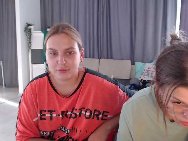 Live sex webcam photo for BugaGirls #269693433