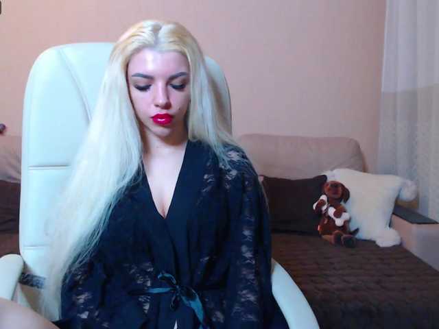 Live sex webcam photo for MelonySpring #269685141