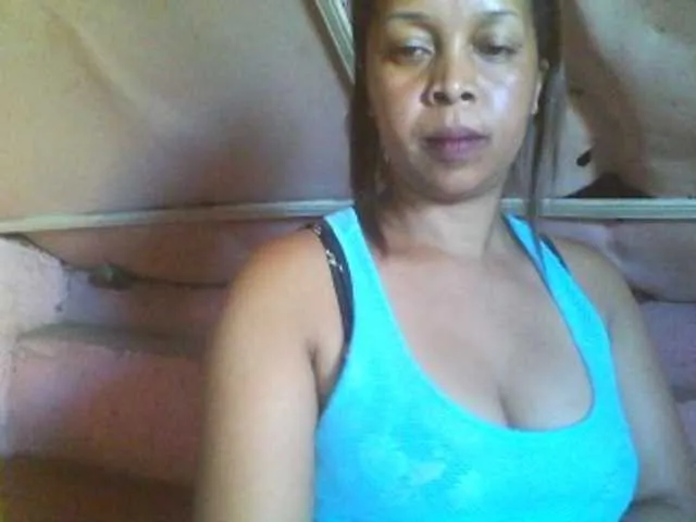 Live sex webcam photo for big-ass-sexy #269699566