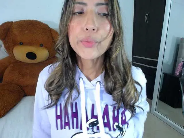 Live sex webcam photo for Paulett #269699241