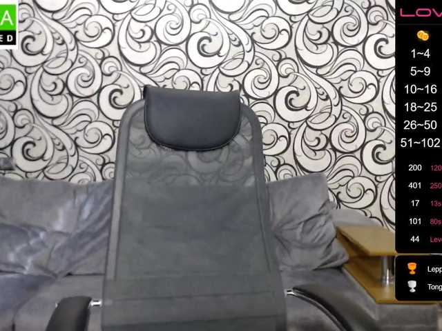 Live sex webcam photo for --777-- #269693364