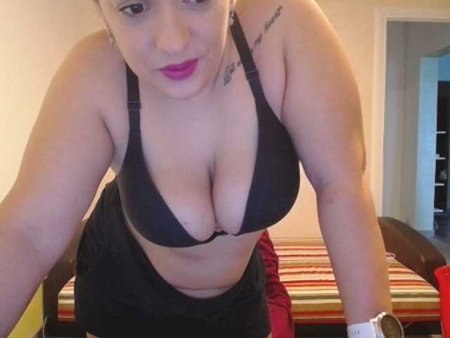 Live sex webcam photo for IHaveAFineAss #269699546