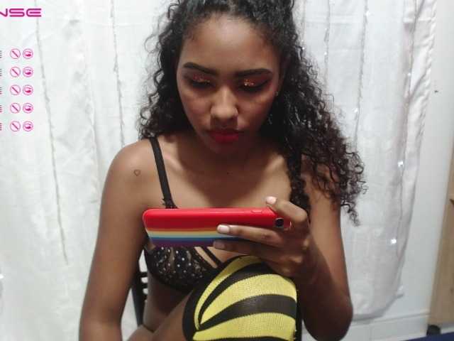 Live sex webcam photo for blaackmoon #269688301