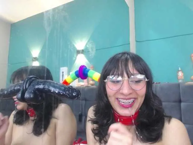Live sex webcam photo for Liliianhot #269689550