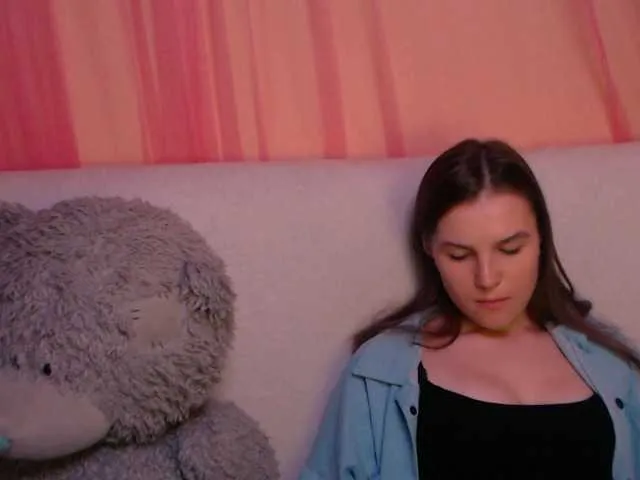 Live sex webcam photo for roksanamae #269694438
