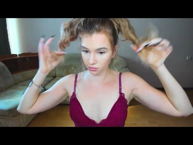 Live sex webcam photo for AlyaHoney #269690830