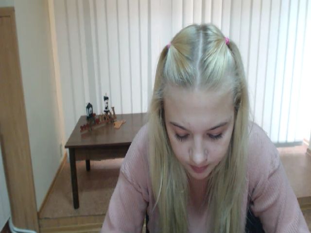 Live sex webcam photo for KalipsoHun #269691577