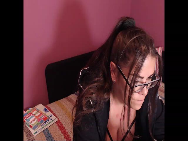 Live sex webcam photo for Perky_Anne #269693169