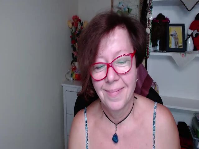 Live sex webcam photo for Adele_69 #269694815