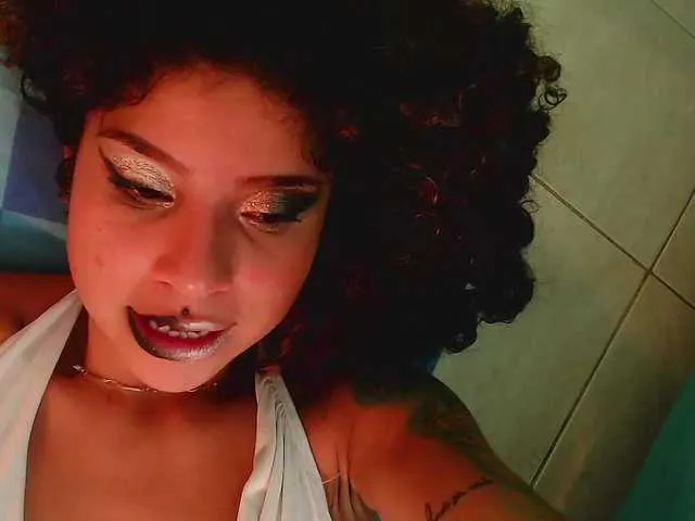 Live sex webcam photo for ParisPiera #269684586