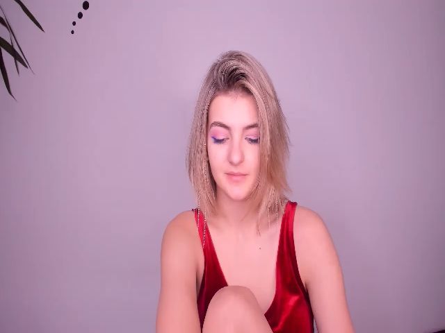 Live sex webcam photo for HelelGretta #269691151