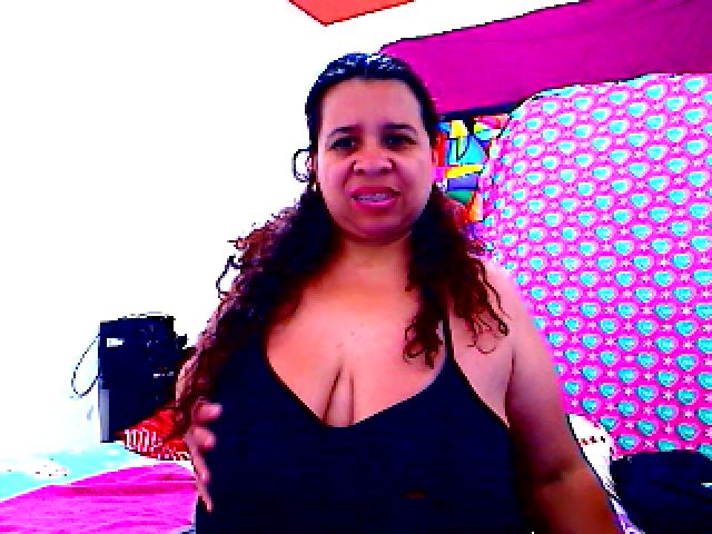 Live sex webcam photo for LatinaBigAss4 #269698426