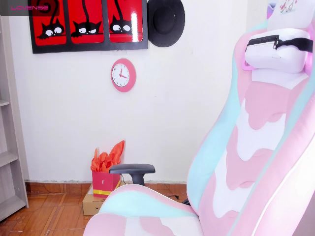 Live sex webcam photo for Brenda_mayy #269687762