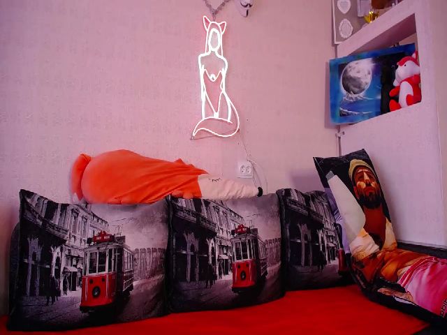 Live sex webcam photo for Your_Red_Foxy #269691900