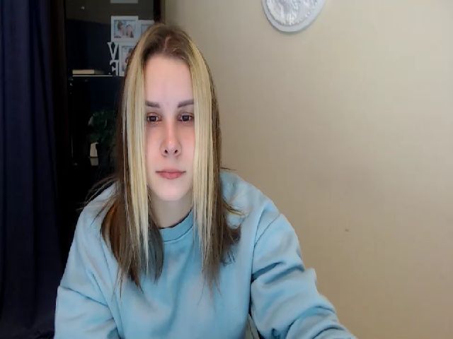 Live sex webcam photo for PolliMilk #269691301