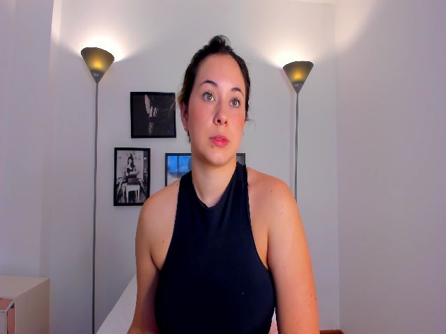 Live sex webcam photo for julietaharris #269694880