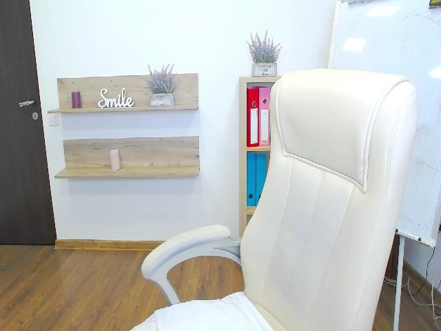 Live sex webcam photo for Emily_Claire #269693271